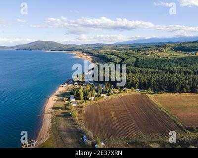 Luftaufnahme des Iskar Reservoirs in der Nähe der Stadt Sofia, Bulgarien Stockfoto