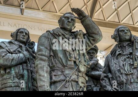 Detail des Royal Air Force Bomber Command Memorial in Green Park, London. Stockfoto