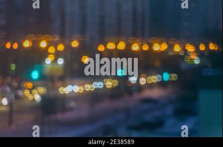 Bunte Laternen in der Nachtlandschaft in St. Petersburg. Stockfoto