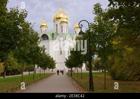 Kathedrale der Heiligen Katharina der große Märtyrer in Puschkin Stadt bei St. Petersburg, Russland. Die Kathedrale wird 2010 nach der Bläserei 1939 wieder aufgebaut Stockfoto