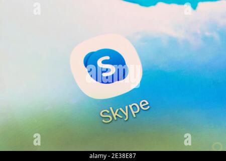 Eine Nahaufnahme des App-Logos für Skype - A Proprietäre Telekommunikationsanwendung, die auf die Bereitstellung von Video-Chat und spezialisiert ist Sprachanrufe Stockfoto