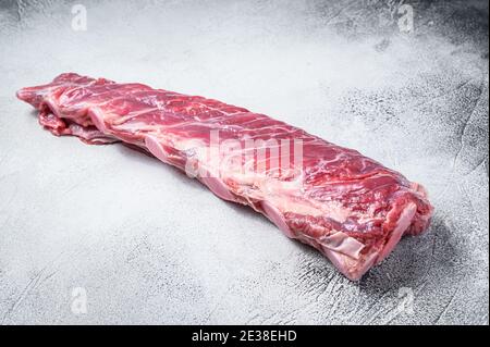 Rohes Kalb Kalb kurze Ersatz Rippenfleisch. Weißer Hintergrund. Draufsicht Stockfoto