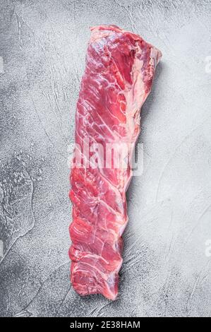 Rohes Kalb Kalb kurze Ersatz Rippenfleisch. Weißer Hintergrund. Draufsicht Stockfoto