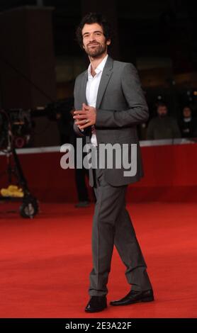 Der französische Schauspieler Romain Duris nimmt am 4. November 2010 an der Premiere des 'L'Homme Qui Vouliit Vivre Sa Vie' während des 5. Filmfestivals in Rom, Italien, Teil. Foto von Eric Vandeville/ABACAPRESS.COM Stockfoto