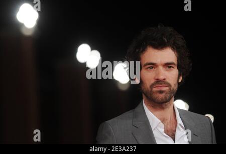 Der französische Schauspieler Romain Duris nimmt am 4. November 2010 an der Premiere des 'L'Homme Qui Vouliit Vivre Sa Vie' während des 5. Filmfestivals in Rom, Italien, Teil. Foto von Eric Vandeville/ABACAPRESS.COM Stockfoto