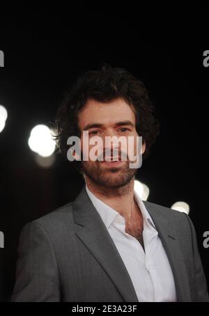 Der französische Schauspieler Romain Duris nimmt am 4. November 2010 an der Premiere des 'L'Homme Qui Vouliit Vivre Sa Vie' während des 5. Filmfestivals in Rom, Italien, Teil. Foto von Eric Vandeville/ABACAPRESS.COM Stockfoto