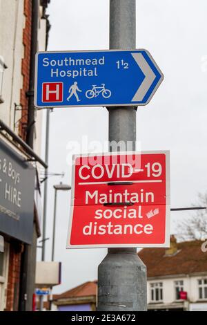 Covid Coronavirus 19 NHS Impfzentrum Standort Bristol UK unterzeichnen Stockfoto