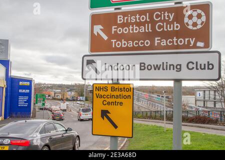 Covid Coronavirus 19 NHS Impfzentrum Standort Bristol UK unterzeichnen Stockfoto