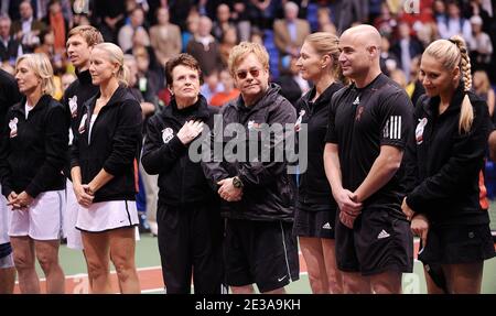 Martina Navratilova, Eric Butorac, Rennae Stubbs, Billie Jean King, Elton John, Stefanie Graf, Andre Agassi und Anna Kournikova besuchen die WTT Smash Hits an der American University in Washington DC November 15 2010. Smash Hits hilft Geld für HIV AIDS zu sammeln. Foto von Olivier Douliery /ABACAPRESS.COM Stockfoto