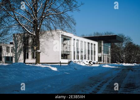 Jurbarkas öffentliche Bibliothek im Winter Stockfoto