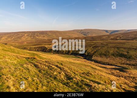 Blick über die Yorkshire Dales Landschaft von der B6270 Straße zwischen Nateby und Birkdale, North Yorkshire, England, Großbritannien Stockfoto