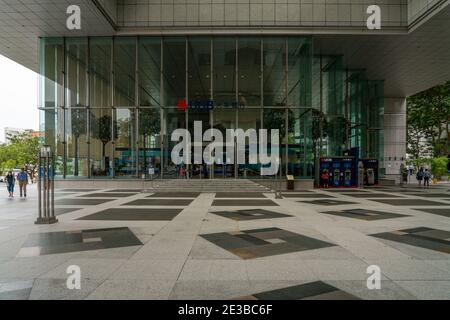 SINGAPUR, SINGAPUR - 07. Jan 2021: UOB Bank Headquarters, UOB Plaza, Raffles Place. Central Business District in Singapur Stockfoto