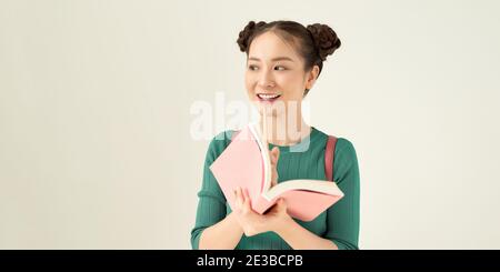 Person verwirrt Denken sucht eine Lösung. Nachdenkliche Schüler Mädchen oder Geschäftsfrau Lehrerin kommen mit einer Idee Stockfoto