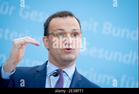 Berlin, Deutschland. Januar 2021. Bundesgesundheitsminister Jens Spahn (CDU) hält vor der Corona-Kabinettssitzung im Gesundheitsministerium eine Pressekonferenz ab. Quelle: Kay Nietfeld/dpa/Alamy Live News Stockfoto