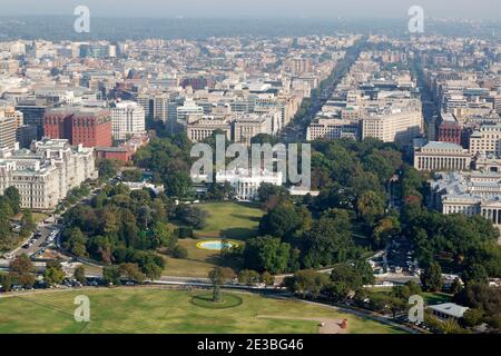 Das Weiße Haus in Washington DC, USA. Das Gebäude ist der offizielle Wohnsitz und Arbeitsplatz des Präsidenten der Vereinigten Staaten von Amerika. Stockfoto