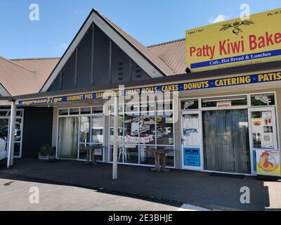 AUCKLAND, NEUSEELAND - 15. Jan 2021: Blick auf die Patty Kiwi Bäckerei in Patumahoe Stockfoto