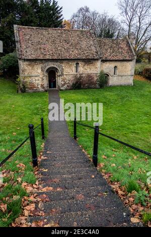 Cambridge Leper Chapel, auch bekannt als Chapel of St Mary Magdalene, ist eines der ältesten vollständig erhaltenen Gebäude in Cambridge, Es stammt aus dem Jahr 1125 Stockfoto