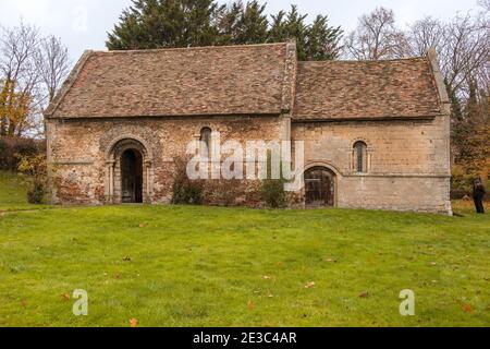 Cambridge Leper Chapel, auch bekannt als Chapel of St Mary Magdalene, ist eines der ältesten vollständig erhaltenen Gebäude in Cambridge, Es stammt aus dem Jahr 1125 Stockfoto