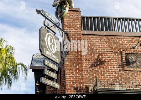 Gideon's Bakehouse ist eine viktorianische Bäckerei, die für ihre riesigen Kekse und leckeren Kuchen bekannt ist. Stockfoto