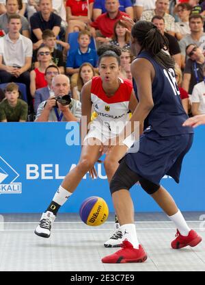 Basketballspieler Satou Sabally (Deutschland) bei den Europaspielen 2019 in Minsk (Weißrussland). Stockfoto