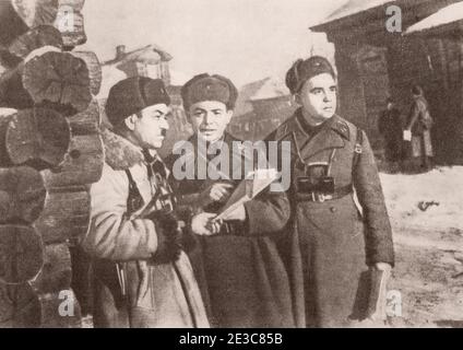 Wachen Generalmajor Iwan Panfilow mit den Offizieren des Divisionshauptquartiers am 18. November 1941. Stockfoto