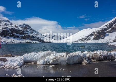 Lagos de Covadonga, Nationalpark Picos de Europa, berühmte Radtour in der Vuelta a España, in Asturien, Spanien Stockfoto