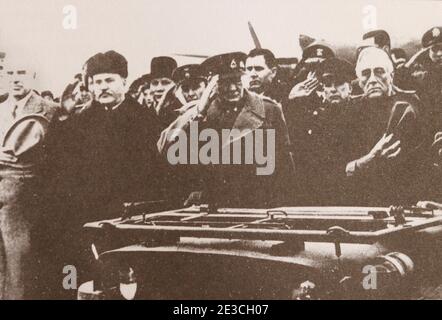 US-Staatssekretär E. Stettinius, Volkskommissar für auswärtige Angelegenheiten der UdSSR V.M. Molotow, britischer Premierminister Winston Churchill, US-Präsident F.D. Roosevelt. Militärflugplatz in Saki auf Krim am 3. Februar 1945. Stockfoto