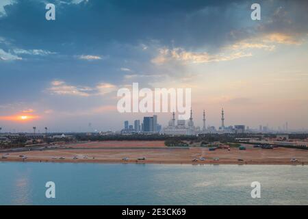 Vereinigte Arabische Emirate, Abu Dhabi, Blick auf die große Moschee von Sheikh Zayed Stockfoto