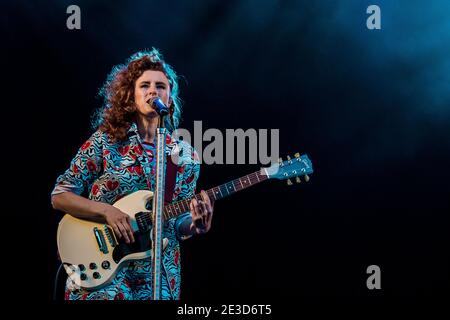 Skanderborg, Dänemark. August 2017. Die kanadische Sängerin und Songwriterin Kiesza spielt ein Live-Konzert während des dänischen Musikfestivals SmukFest 2017 in Skanderborg. (Foto: Gonzales Photo - Lasse Lagoni). Stockfoto