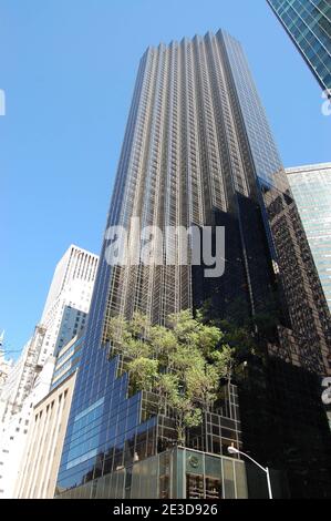 Wolkenkratzer in New York, USA, Blick auf Trump Tower Hotel International Gebäude Stay Stay Condo Zimmer luxuriöser berühmter Präsident Trump Stockfoto
