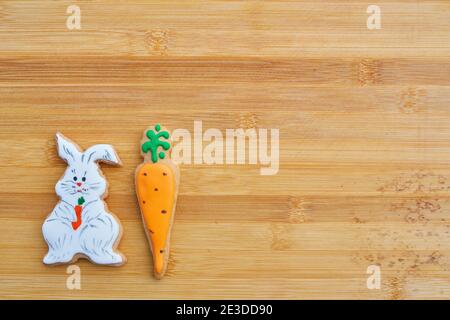 Ostern hausgemachte Lebkuchen Cookie über Holz- Tabelle Stockfoto
