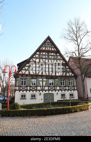 DEUTSCHLAND, UHINGEN, BISMARCK STR., 25. MÄRZ 2018: Der Berchtoldshof in Uhingen Stockfoto