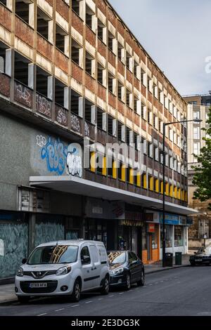 Der mehrstöckige Parkplatz Nelson Street NCP befindet sich über den Geschäften der Fairfax Street im Stadtzentrum von Bristol. Stockfoto