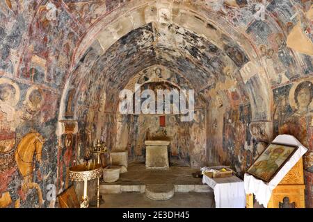 Byzantinische Kirche von Agios Nikolaos in Maza Dorf, Kreta Insel, Griechenland, voll von bunten byzantinischen Wandmalereien aus dem 13. Jahrhundert. Stockfoto