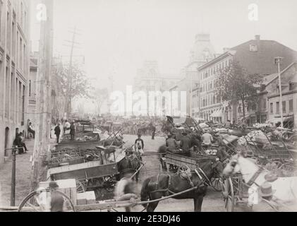 Vintage 19. Jahrhundert Foto: Händler mit Pferden und Karren auf dem Marktplatz, Montreal, Kanada. Stockfoto