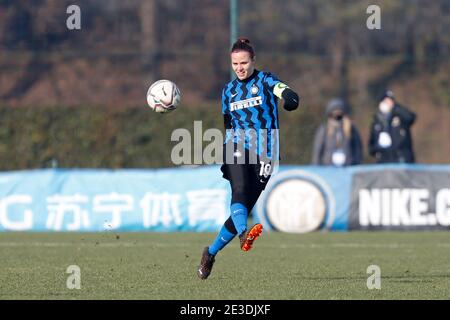 Mailand, Italien. Januar 2021. Mailand, Italien, Suning Youth Development Centre in Memory of Giacinto Facchetti, 17. Januar 2021, Lisa Alborghetti (FC Internazionale) während des FC Internazionale gegen Juventus Women - Italienischer Fußball Serie A Frauenspiel Credit: Francesco Scaccianoce/LPS/ZUMA Wire/Alamy Live News Stockfoto