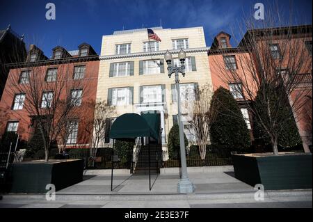 Außenansicht des Blair House in Washington, DC, USA am 14. Januar 2009, der neuen Heimat des designierten Präsidenten Barack Obama und seiner Familie. Die Obamas sollen morgen einziehen. Sie baten um einen frühen Einzug in das 70,000 Quadratmeter große Herrenhaus mit 119 Zimmern gegenüber dem Weißen Haus, damit sich ihre Kinder diese Woche in der Sidwell Friends School einfinden konnten, um die Schule zu beginnen. Aber der ankommenden ersten Familie wurde gesagt, dass die Residenz gebucht worden war, so nahmen sie eine Suite im Hay-Adams. Foto von Olivier Douliery/ABACAPRESS.COM Stockfoto