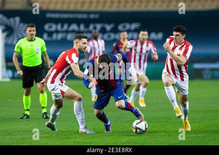 Lionel Messi aus Barcelona und Yeray Alvarez vom Athletic Club Während des spanischen Super Cup Final Fußballspiels zwischen FC BA/LM Stockfoto