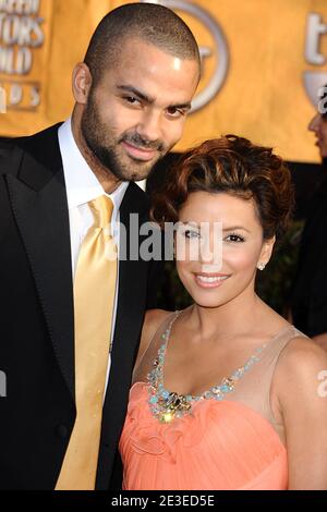 Eva Longoria und Tony Parker kommen zur 15. Annual Screen Actors Guild Awards Zeremonie, die am 25. Januar 2009 im Shrine Auditorium in Los Angeles, CA, USA, stattfand. Foto von Lionel Hahn/ABACAPRESS.COM Stockfoto