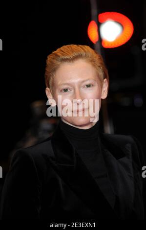 Die schottische Schauspielerin und Jurypräsidentin Tilda Swinton nimmt am 9. Februar 2009 an der Premiere von "The Messenger" im Rahmen der 59. Berliner Filmfestspiele in Berlin Teil. Foto von Mehdi Taamallah/ABACAPRESS.COM Stockfoto