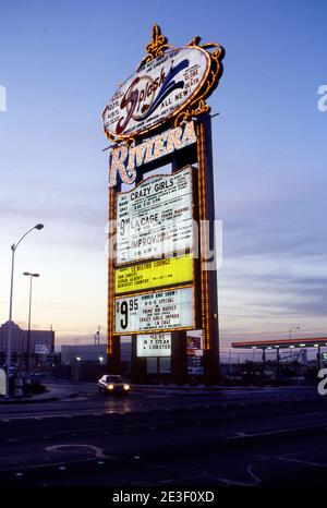 Schild vor dem Riviera Hotel in Las Vegas, Nevada Stockfoto