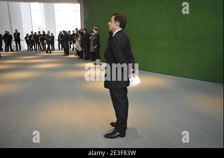 Der französische Präsident Nicolas Sarkozy während eines G20-Vorbereitungstreffens am 22. Februar 2009 in Berlin. Das eintägige Treffen findet im Vorfeld des G20-Gipfels im April in London statt, auf dem die Staats- und Regierungschefs der G20-Staaten gemeinsame Maßnahmen zur Bekämpfung der derzeitigen globalen Konjunkturverlangsamung und zur Umstrukturierung des Weltfinanzsystems diskutieren werden. Foto von Elodie Gregoire/ABACAPRESS.COM Stockfoto