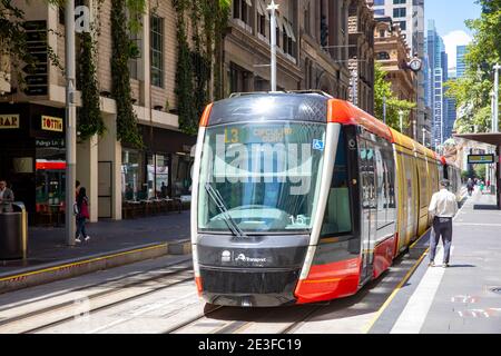 Sydney Stadtbahn auf der George Street in Sydney Stadtzentrum, NSW, Australien Stockfoto