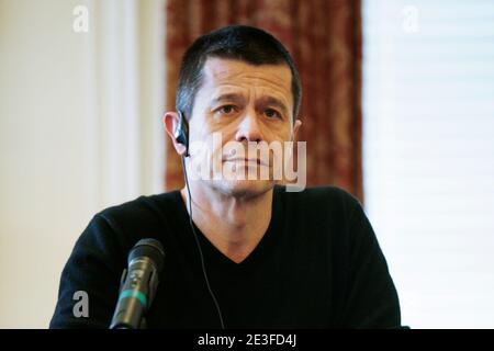 Emmanuel Carrere nimmt als Gastautor am Festival of New French Writing Teil, das am 27. Februar 2009 von den Curltural Services der französischen Botschaft an der New York University, New York, USA, präsentiert wird. Foto von Anton Pak/ABACAPRESS.COM Stockfoto