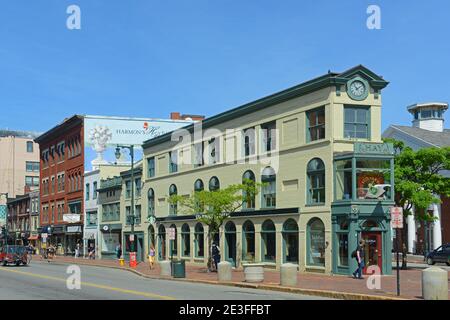 Portland Arts District das H. H. H. Hay Building wurde 1820 an der Ecke der Free Street und Congress Street im Herzen des Arts District von Portland, Main, erbaut Stockfoto