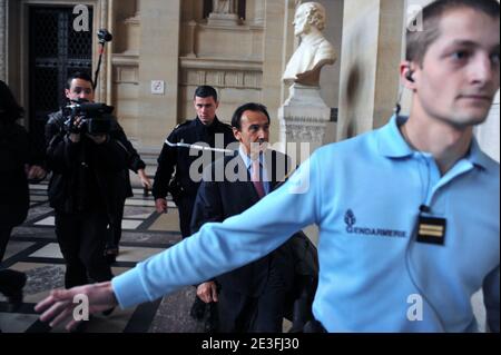 Roger Marion, ehemaliger DNAT-Chef, kommt am Pariser Gerichtsgebäude an, um am 10. März 2009 in Paris, Frankreich, beim Prozess gegen Yvan Colonna auszusprechen. Foto von Mousse/ABACAPRESS.COM Stockfoto