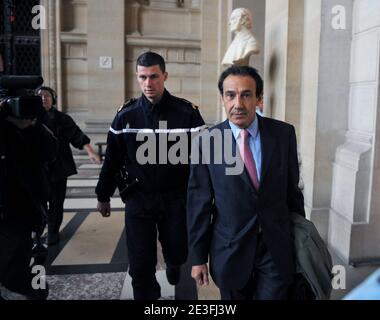 Roger Marion, ehemaliger DNAT-Chef, kommt am Pariser Gerichtsgebäude an, um am 10. März 2009 in Paris, Frankreich, beim Prozess gegen Yvan Colonna auszusprechen. Foto von Mousse/ABACAPRESS.COM Stockfoto