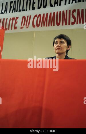 Nathalie Arthaud, nouvelle porte-parole de Lutte Ouvriere a participe a un Meeting a Lille, France le 11 Mars, 2009. Foto Norbert Angielczyk/ABACAPRESS.COM Stockfoto