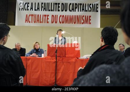 Nathalie Arthaud, nouvelle porte-parole de Lutte Ouvriere a participe a un Meeting a Lille, France le 11 Mars, 2009. Foto Norbert Angielczyk/ABACAPRESS.COM Stockfoto