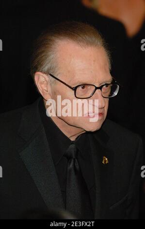 Der Fernseherpersönlichkeit Larry King nimmt an der Clive Davis Pre-Grammy Party im Beverly Hilton Hotel am 09. Februar 2008 in Los Angeles, Kalifornien, Teil. Kredit: Jared Milgrim/Der Fotozugang Stockfoto